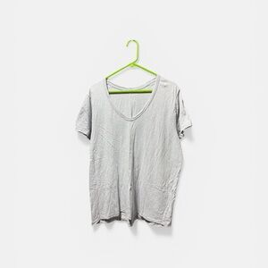 Universal Thread Light Gray Women's Tee